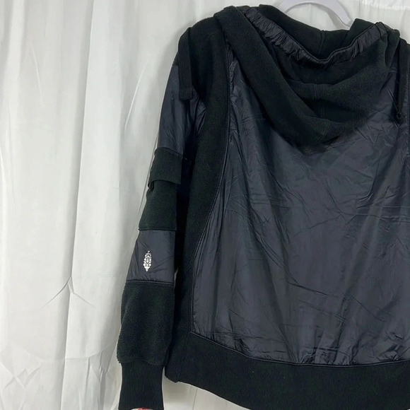 NWT Free People Movement Black Full Zipper Fleece Jacket Size XS - Picture 9 of 10